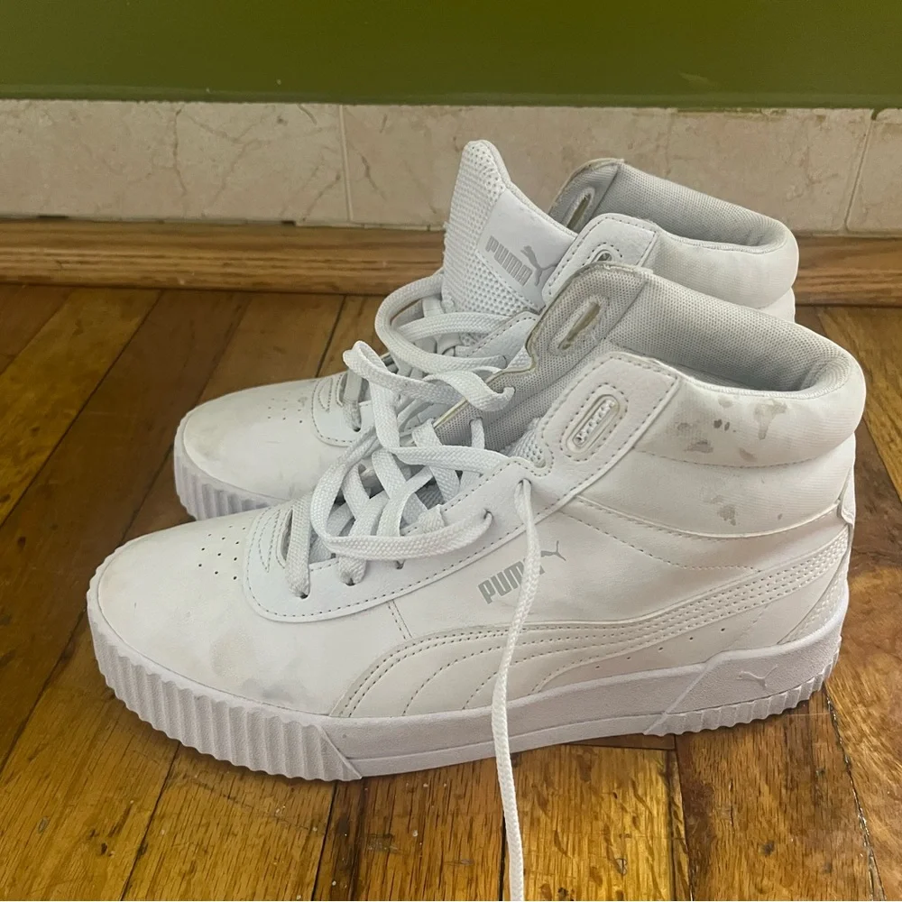 Puma Kids White High-Top Sneakers with Textured Sole - Picture 2 of 4